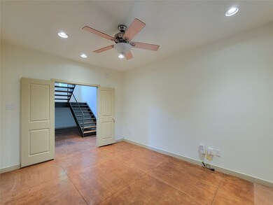321 E 20th St, Houston, TX 77008 - photo 3