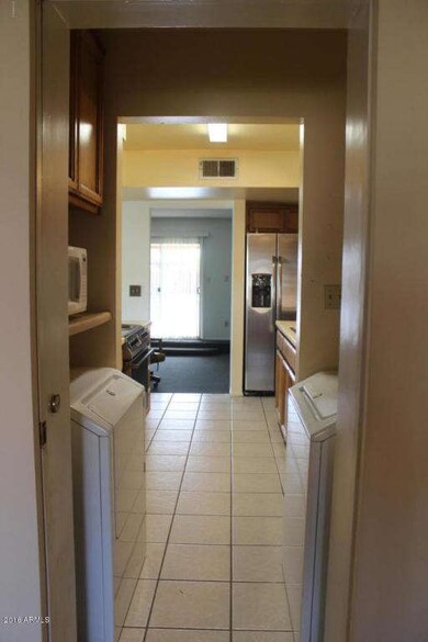 Kitchen/Laundry