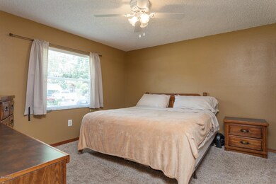 7443 Eyster Rd-13