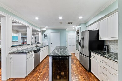 2842 Bellefontaine St, Houston, TX 77025 - photo 6