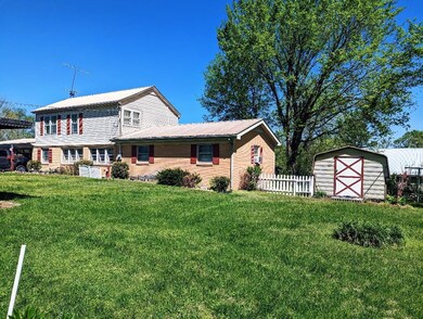 Back house, Out building, nice yard