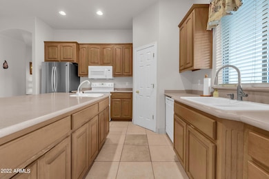16-web-or-mls-3027-e-redfield-rd