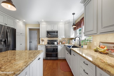 20 Pleasant View Dr, Cheshire, MA 01225 - photo 6