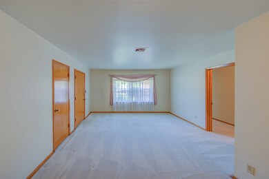 10634 Seaford Dr, Houston, TX 77089 - photo 7