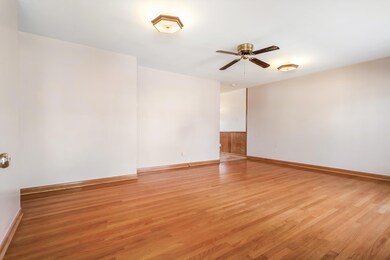 04-1418 Gordon St-04