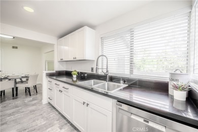 46 Echo Run unit 16, Irvine, CA 92614 - photo 7