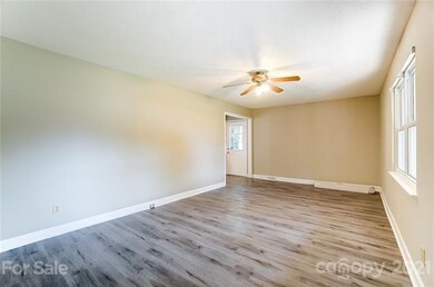 2313 Oakstone Cir, Gastonia, NC 28052 - photo 4