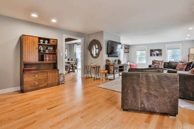 18 Sylvester St, Newburyport, MA 01950 - photo 6