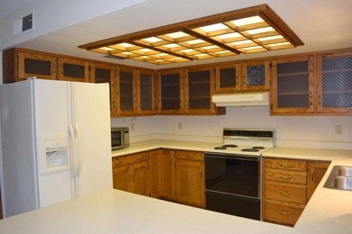 004 - Kitchen.