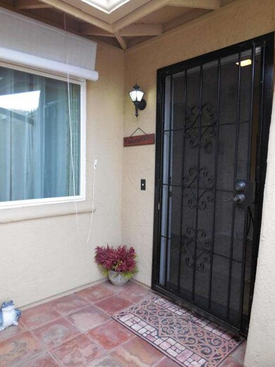 Entry way- Outside (2)