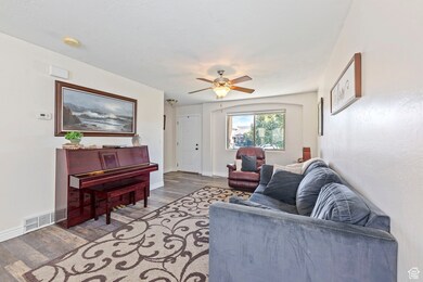 3771 E St Andrews Dr, Eagle Mountain, UT 84005 - photo 3