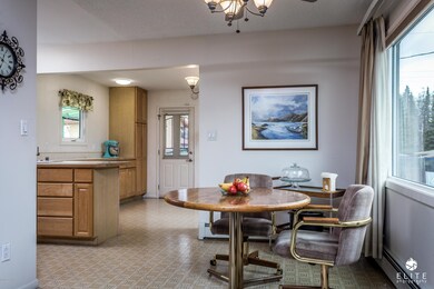 Charming breakfast nook