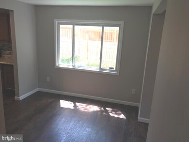 102 Daimler Dr unit 20, Capitol Heights, MD 20743 - photo 3