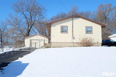 125 N Bellevue Ave, Peoria, IL 61604 - photo 2