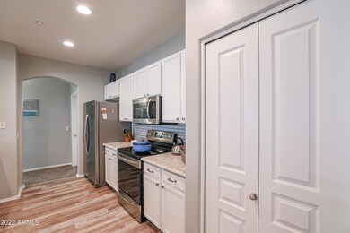 955 E Knox Rd unit 213, Chandler, AZ 85225 - photo 2