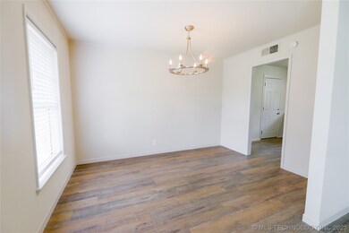 FORMAL DINING AREA