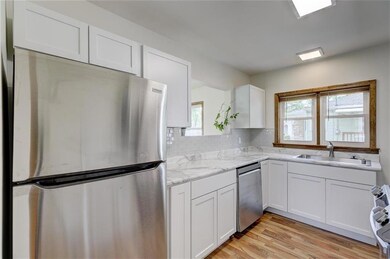 4000 40th St, Des Moines, IA 50310 - photo 5