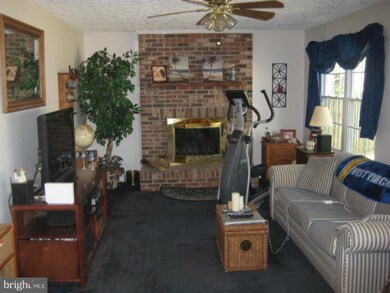 1208 Ripple Ct, Pasadena, MD 21122 - photo 2