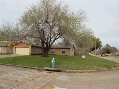 8402 Twin Lamps Ln, Houston, TX 77064 - photo 3