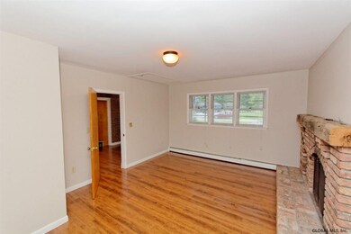 22 Jennifer Rd, Schenectady, NY 12302 - photo 7