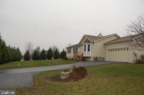 702 Apple Cross Rd, Harpers Ferry, WV 25425 - photo 4