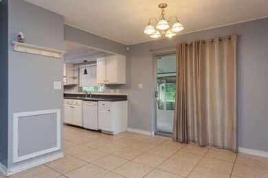 975 Date Ave-15