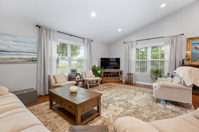 601 Charles-11