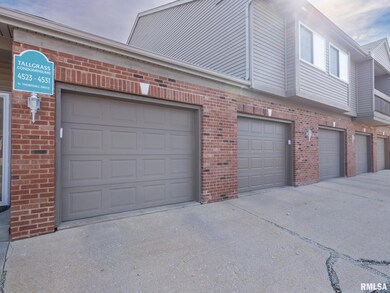 4523 N Thornhill Dr unit 105C, Peoria, IL 61615 - photo 5