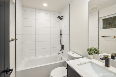 8513 19th Ave NW unit B, Seattle, WA 98117 - photo 3