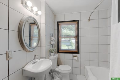 4328 Larimore Ave, Omaha, NE 68111 - photo 6