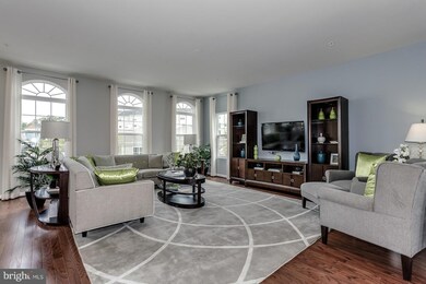 8528 Crooked Tree Ln, Laurel, MD 20724 - photo 2