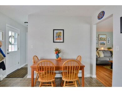 10 Mcgregor St, Essex Junction, VT 05452 - photo 2