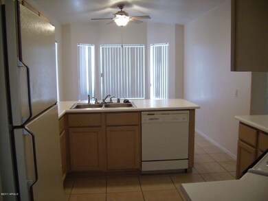734 E Baylor Ln, Chandler, AZ 85225 - photo 7