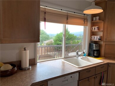 1612 N Aurora Ave, East Wenatchee, WA 98802 - photo 6