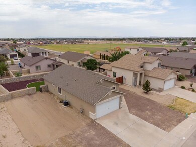 216 Flor Azucena Dr, Socorro, TX 79927 - photo 2