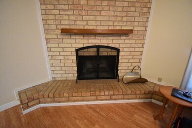 3201 Sycamore Ave, Bay City, TX 77414 - photo 6