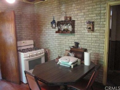 Kitchen Dining Area