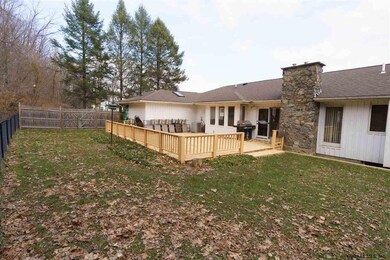 11 McDonald Ln, Rensselaer, NY 12144 - photo 3