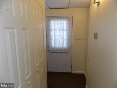 223 E Main St unit 223  2ND FLOOR WEST, Westminster, MD 21157 - photo 5