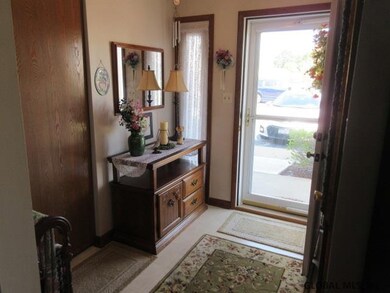 401 Cambridge Manor Dr, Schenectady, NY 12302 - photo 3