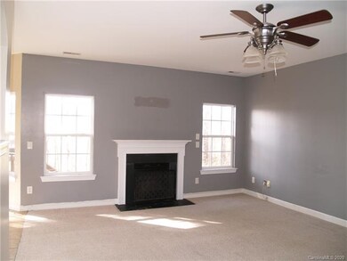 114 Carolinian Dr, Statesville, NC 28677 - photo 5