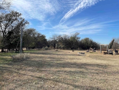 538 E 40th Ave N, Wellington, KS 67152 - photo 3