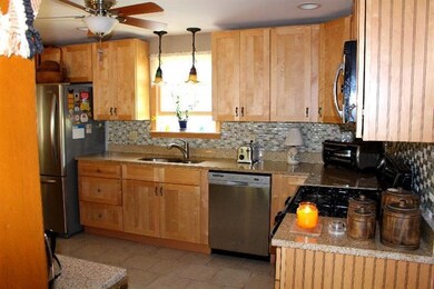 755 W Yarmouth Rd, Yarmouth Port, MA 02675 - photo 5