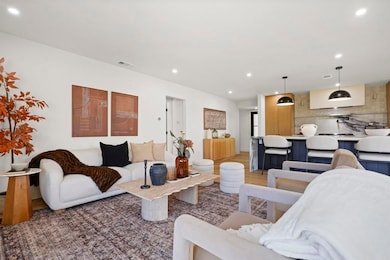 3130 Kerry Ln, Costa Mesa, CA 92626 - photo 7