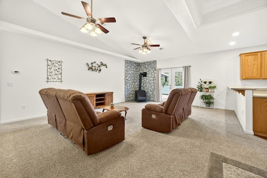 1022 SE Jerrine St, Grants Pass, OR 97527 - photo 4