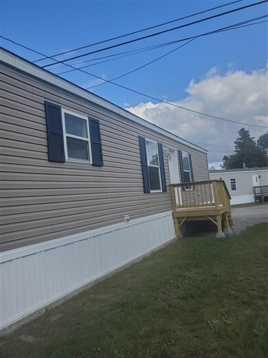 10 Elizabeth Dr, Boscawen, NH 03303 - photo 2