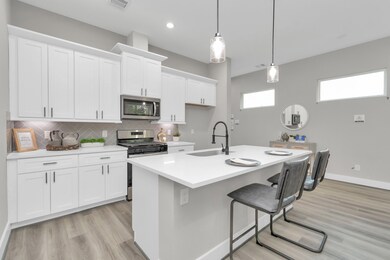 9 Wellford St unit C, Houston, TX 77022 - photo 7