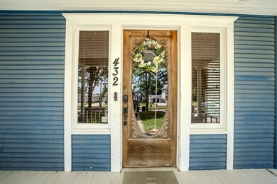 432 Broadway St_6