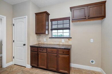 870 E Purple Martin St, Nixa, MO 65714 - photo 5