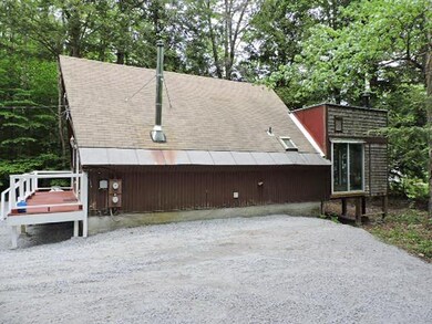 8 Raccoon Aly, Hillsborough, NH 03244 - photo 2